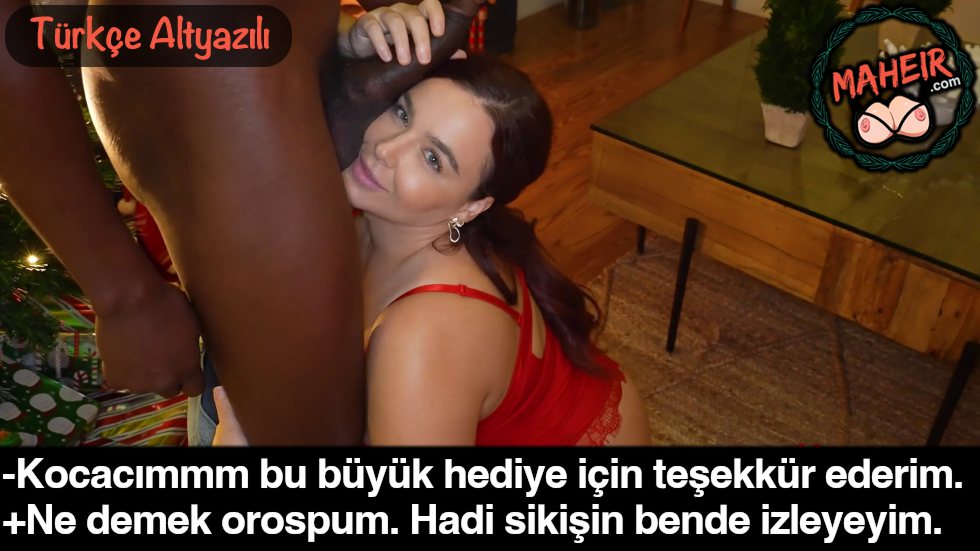 Karısına doğum günü hediyesi getiren koca Karısına doğum günü hediyesi getiren koca